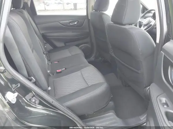 5N1AT2MV5JC835973 2018 NISSAN ROGUE - Image 8