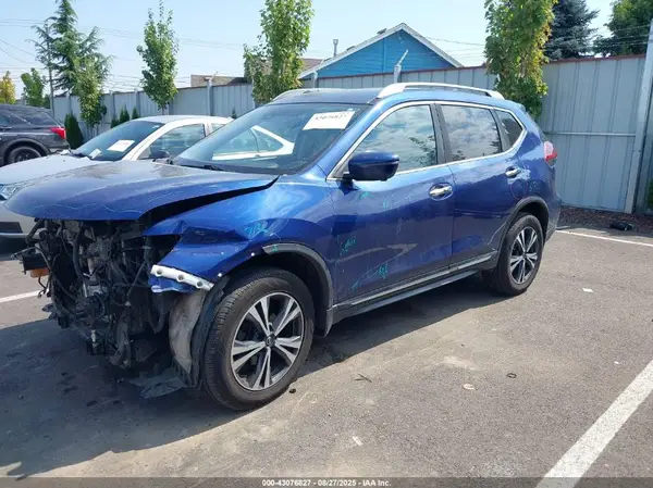 5N1AT2MV5JC838906 2018 NISSAN ROGUE - Image 2