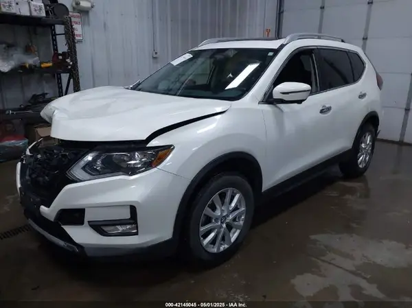 5N1AT2MV5JC840994 2018 NISSAN ROGUE - Image 2
