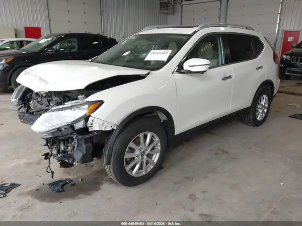 5N1AT2MV5JC843636 2018 NISSAN ROGUE - Image 2