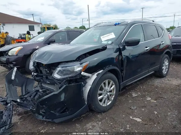 5N1AT2MV5JC843961 2018 NISSAN ROGUE - Image 2