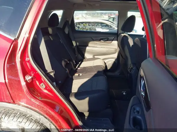 5N1AT2MV5JC848562 2018 NISSAN ROGUE - Image 8