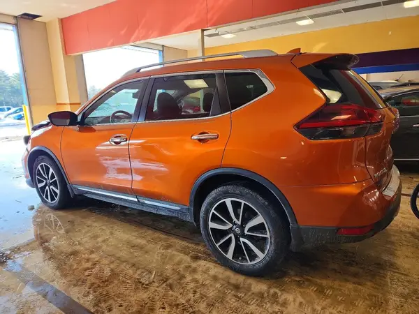 5N1AT2MV5KC711235 2019 NISSAN ROGUE - Image 2