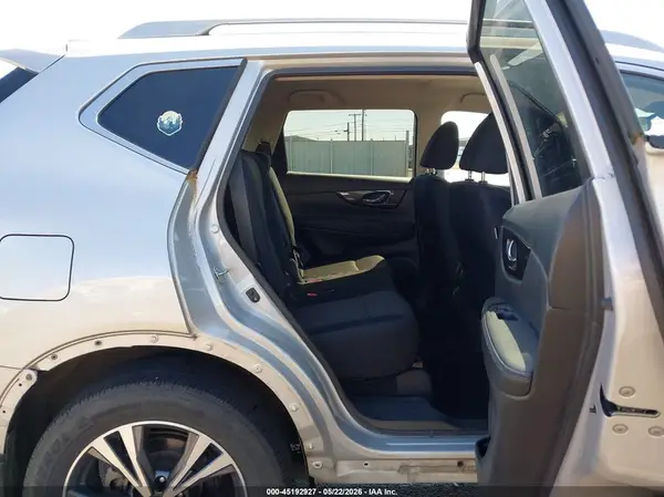 5N1AT2MV5KC752691 2019 NISSAN ROGUE - Image 8