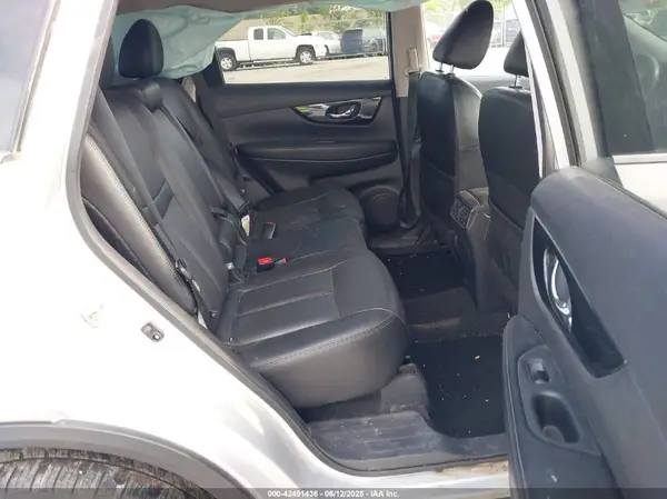 5N1AT2MV5KC753727 2019 NISSAN ROGUE - Image 8