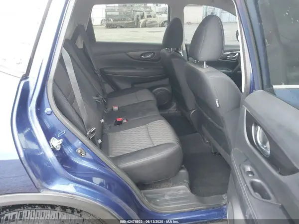 5N1AT2MV5KC758717 2019 NISSAN ROGUE - Image 8