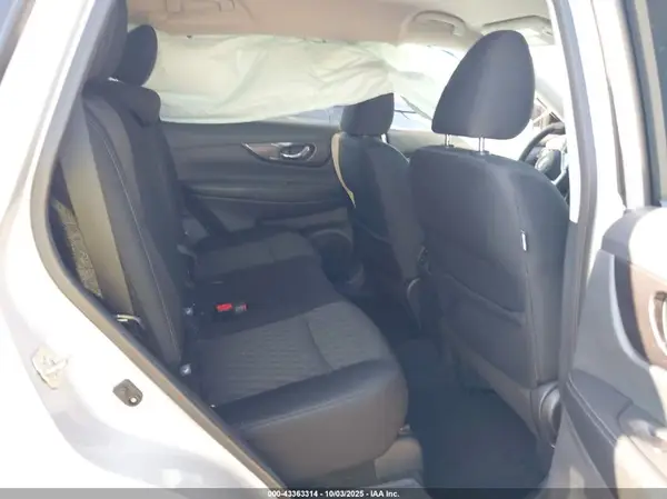 5N1AT2MV5KC762055 2019 NISSAN ROGUE - Image 8