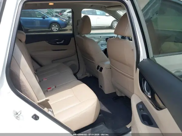5N1AT2MV5KC763366 2019 NISSAN ROGUE - Image 8