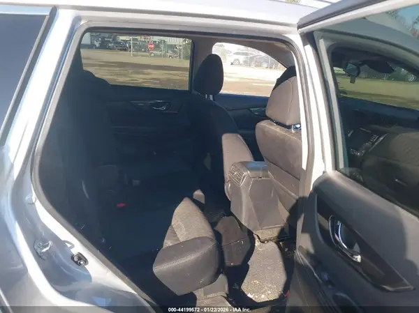 5N1AT2MV5KC772195 2019 NISSAN ROGUE - Image 8