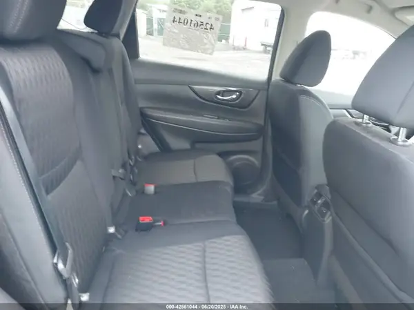 5N1AT2MV5KC786128 2019 NISSAN ROGUE - Image 8