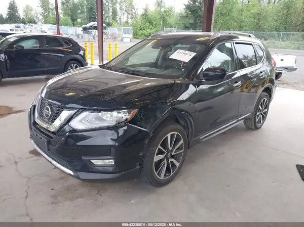 5N1AT2MV5KC787165 2019 NISSAN ROGUE - Image 2