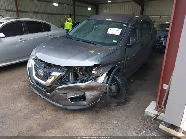 5N1AT2MV5KC814428 2019 NISSAN ROGUE - Image 2