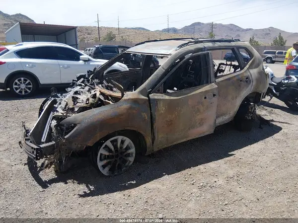 5N1AT2MV5LC737531 2020 NISSAN ROGUE - Image 2