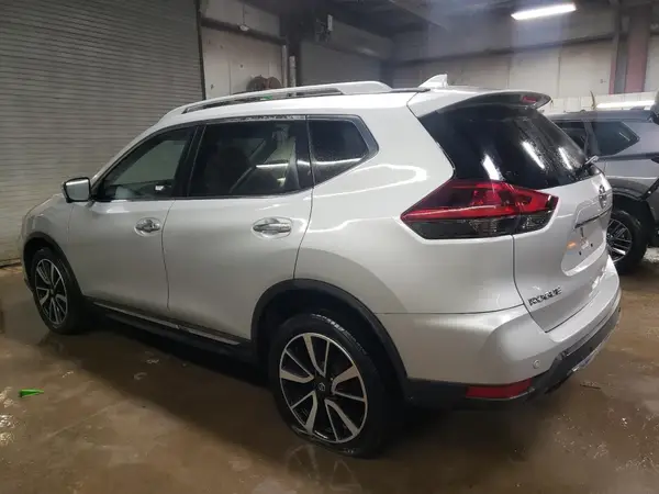 5N1AT2MV5LC748027 2020 NISSAN ROGUE - Image 2