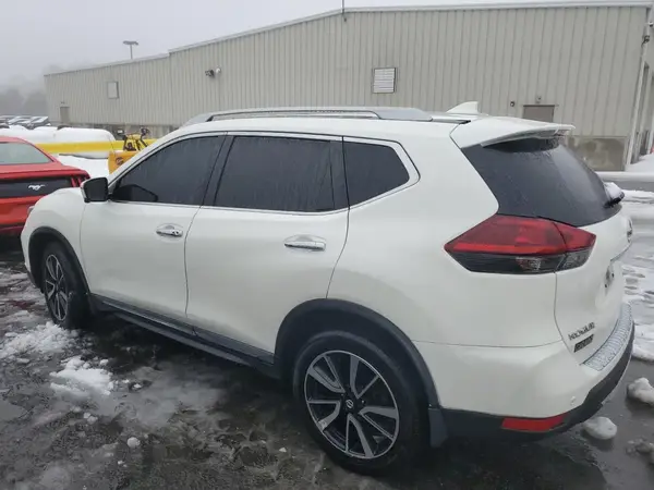5N1AT2MV5LC752806 2020 NISSAN ROGUE - Image 2
