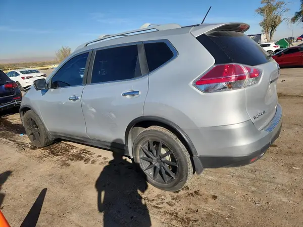 5N1AT2MV6GC779339 2016 NISSAN ROGUE - Image 2
