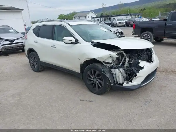 5N1AT2MV6GC844741 2016 NISSAN ROGUE - Image 1