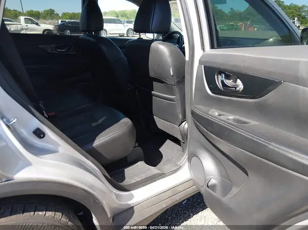 5N1AT2MV6GC864827 2016 NISSAN ROGUE - Image 8