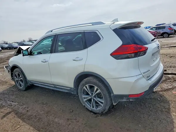 5N1AT2MV6HC730725 2017 NISSAN ROGUE - Image 2