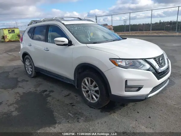 5N1AT2MV6HC735083 2017 NISSAN ROGUE