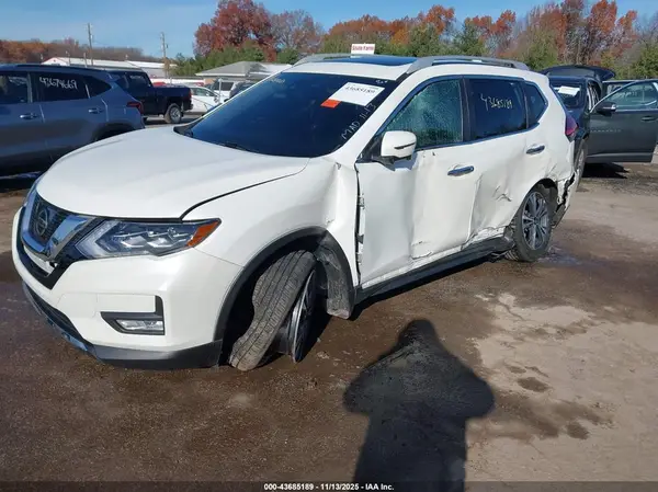 5N1AT2MV6HC744236 2017 NISSAN ROGUE - Image 2