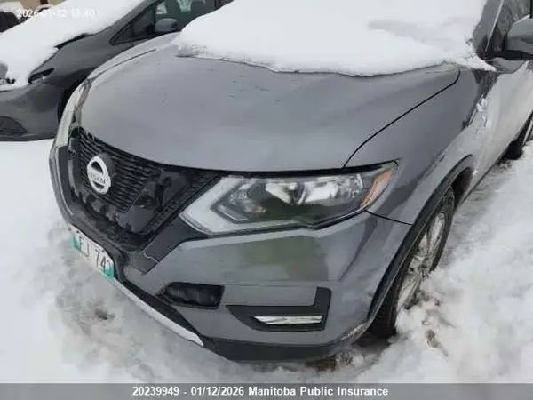 5N1AT2MV6HC747105 2017 NISSAN ROGUE - Image 2