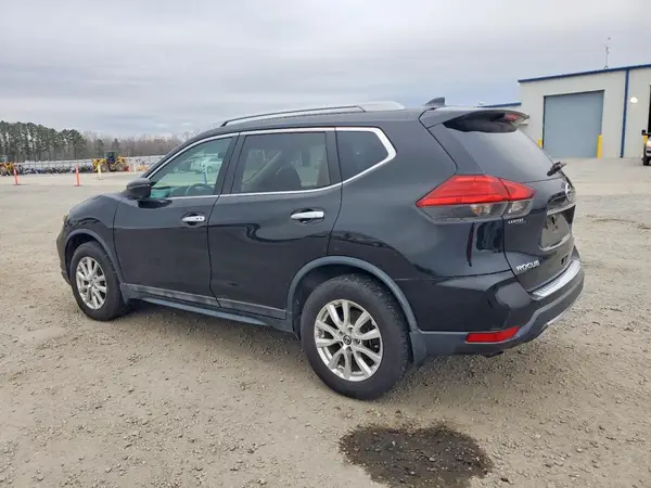 5N1AT2MV6HC747556 2017 NISSAN ROGUE - Image 2