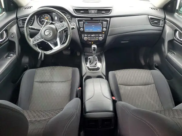 5N1AT2MV6HC747556 2017 NISSAN ROGUE - Image 8