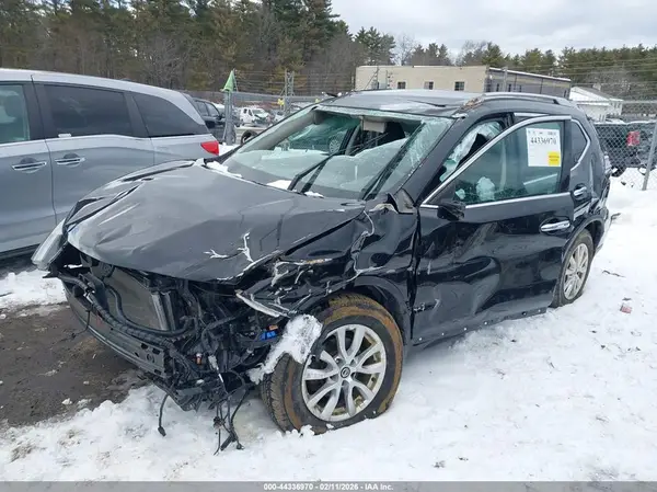 5N1AT2MV6HC749274 2017 NISSAN ROGUE - Image 2