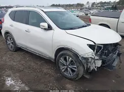 5N1AT2MV6HC752160 2017 NISSAN ROGUE