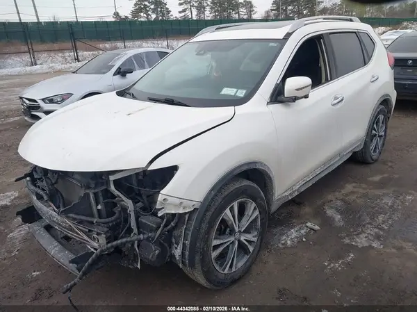 5N1AT2MV6HC752160 2017 NISSAN ROGUE - Image 2