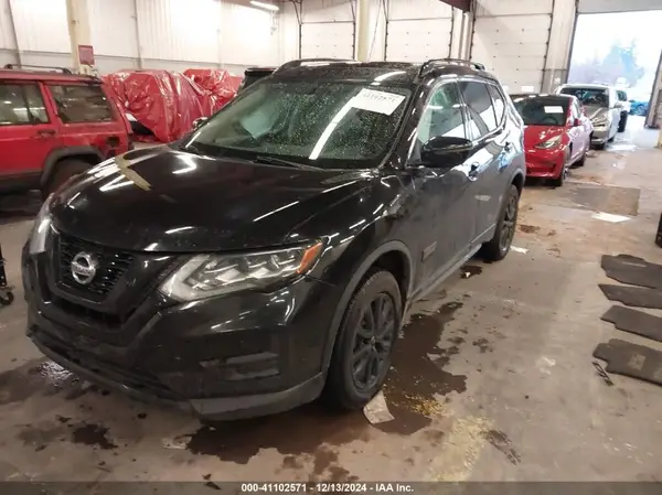 5N1AT2MV6HC753826 2017 NISSAN ROGUE - Image 2