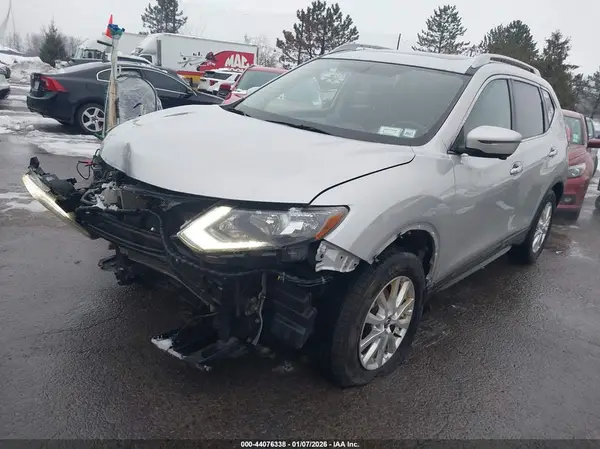 5N1AT2MV6HC753843 2017 NISSAN ROGUE - Image 2