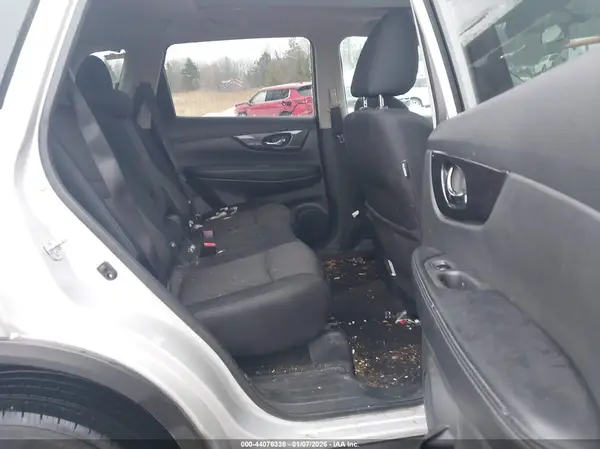 5N1AT2MV6HC753843 2017 NISSAN ROGUE - Image 8
