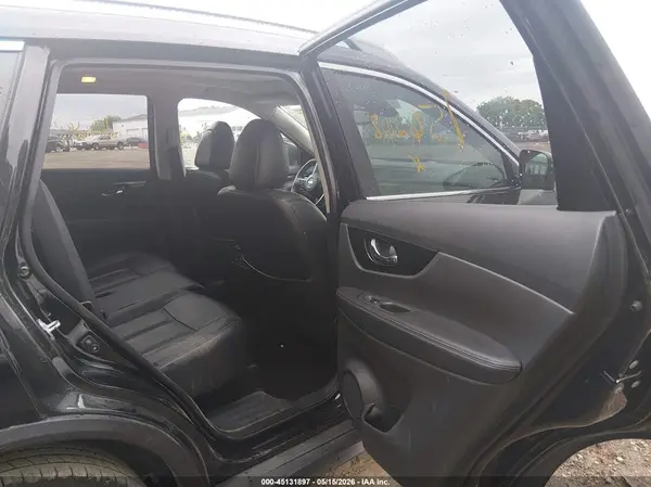 5N1AT2MV6HC756208 2017 NISSAN ROGUE - Image 8