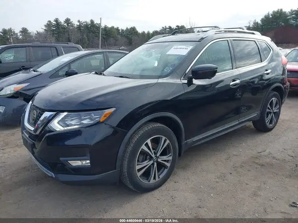 5N1AT2MV6HC757021 2017 NISSAN ROGUE - Image 2