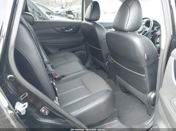 5N1AT2MV6HC757021 2017 NISSAN ROGUE - Image 8