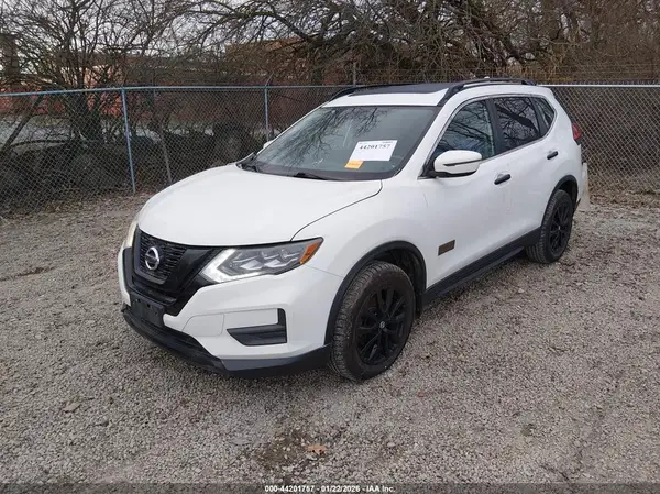 5N1AT2MV6HC758587 2017 NISSAN ROGUE - Image 2