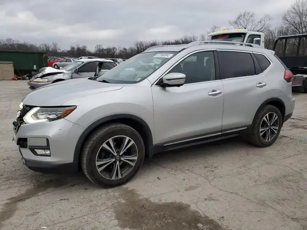 5N1AT2MV6HC762476 2017 NISSAN ROGUE - Image 1
