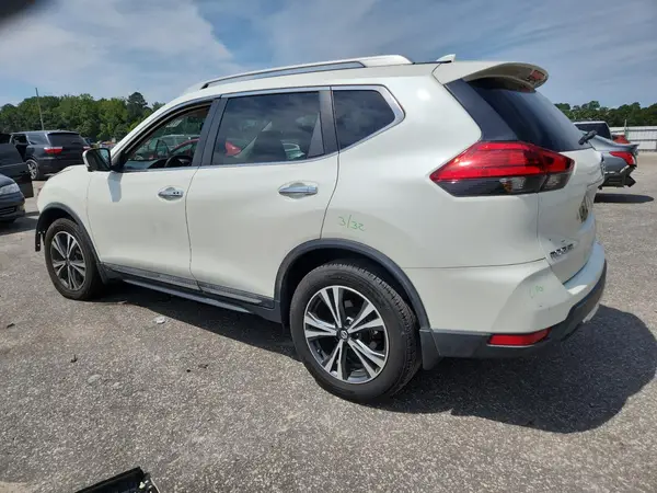 5N1AT2MV6HC762672 2017 NISSAN ROGUE - Image 2