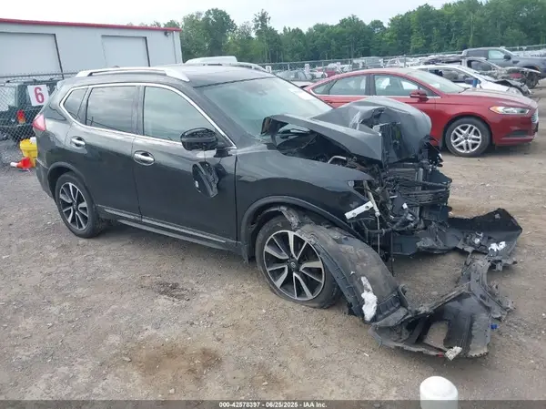 5N1AT2MV6HC764325 2017 NISSAN ROGUE - Image 1