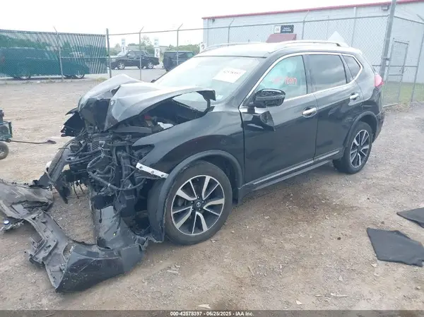 5N1AT2MV6HC764325 2017 NISSAN ROGUE - Image 2