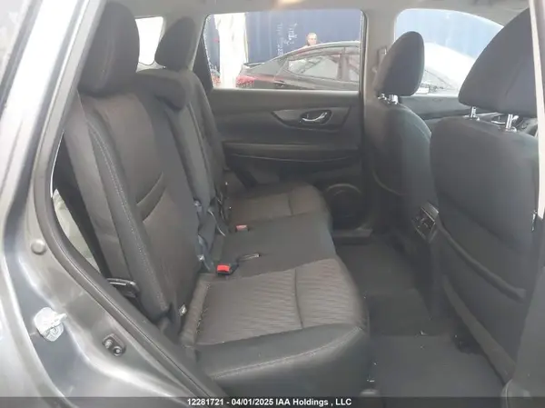 5N1AT2MV6HC765619 2017 NISSAN ROGUE - Image 8