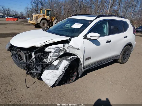 5N1AT2MV6HC767211 2017 NISSAN ROGUE - Image 2