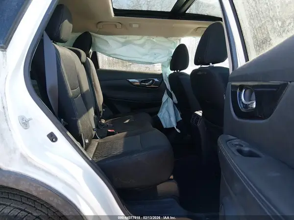 5N1AT2MV6HC767211 2017 NISSAN ROGUE - Image 8