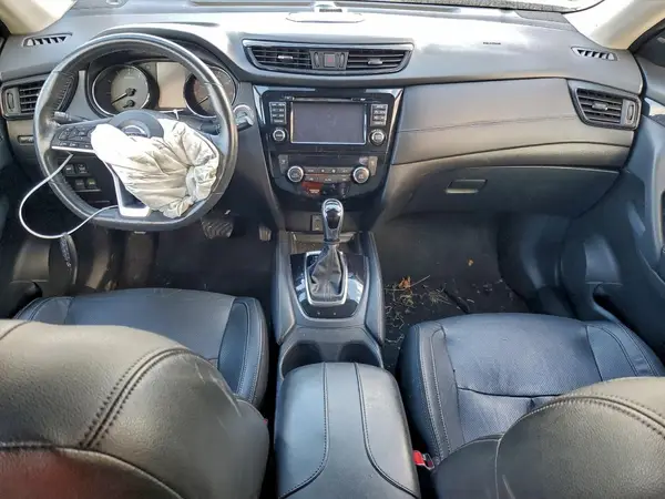 5N1AT2MV6HC772327 2017 NISSAN ROGUE - Image 8