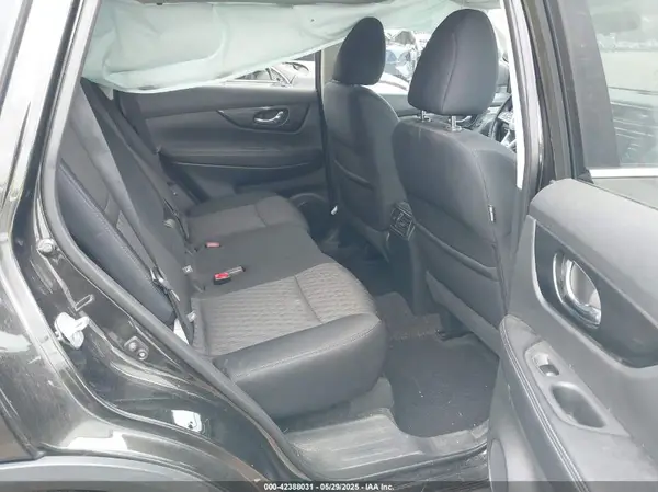 5N1AT2MV6HC774739 2017 NISSAN ROGUE - Image 8