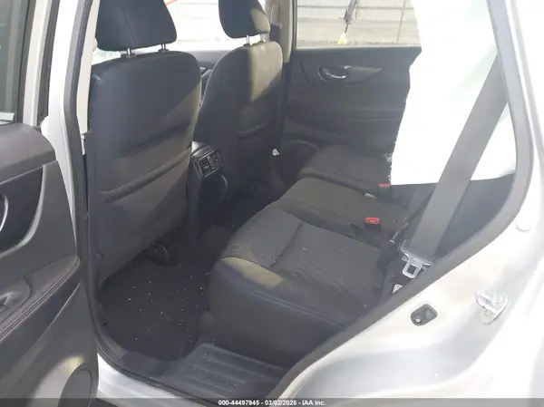 5N1AT2MV6HC779729 2017 NISSAN ROGUE - Image 8