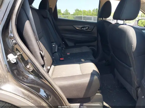5N1AT2MV6HC780573 2017 NISSAN ROGUE - Image 8