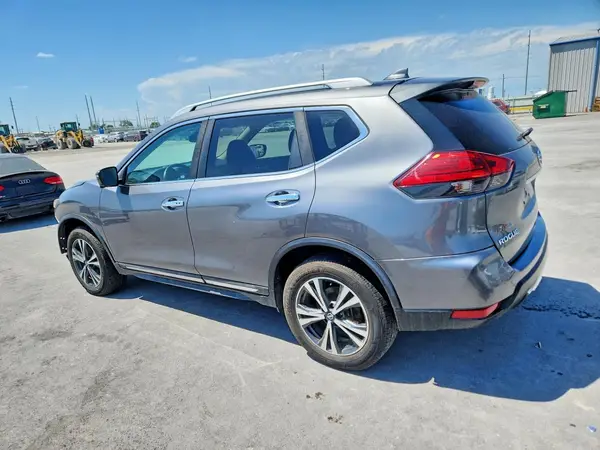 5N1AT2MV6HC781562 2017 NISSAN ROGUE - Image 2